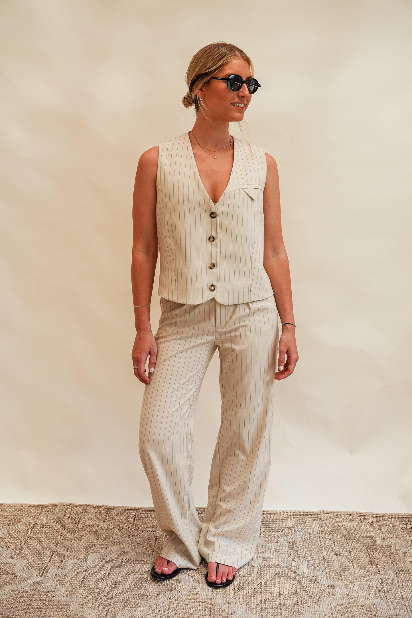 Poni Vest
