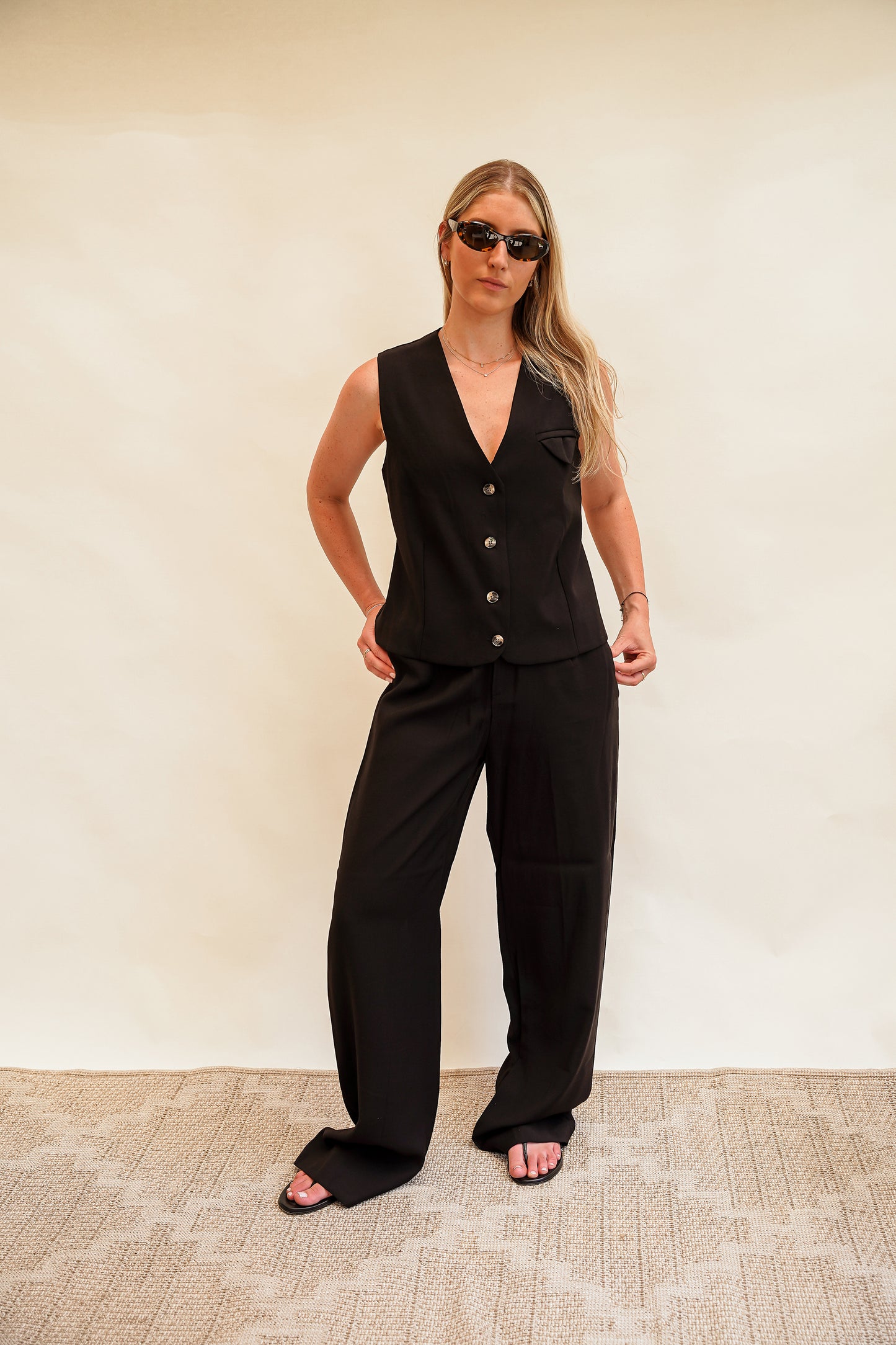 Poni Vest