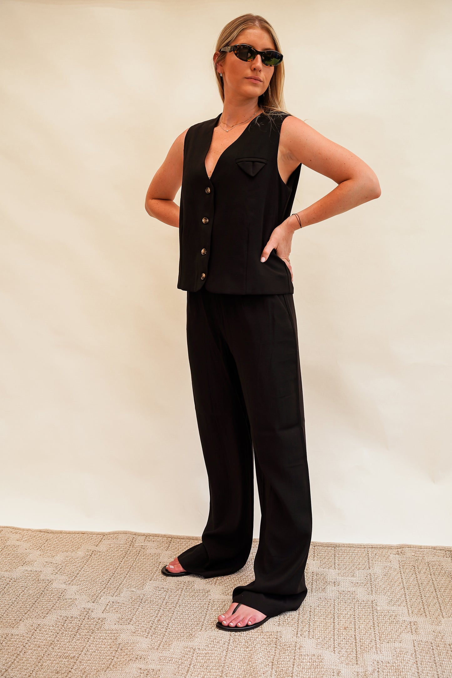 Poni Vest