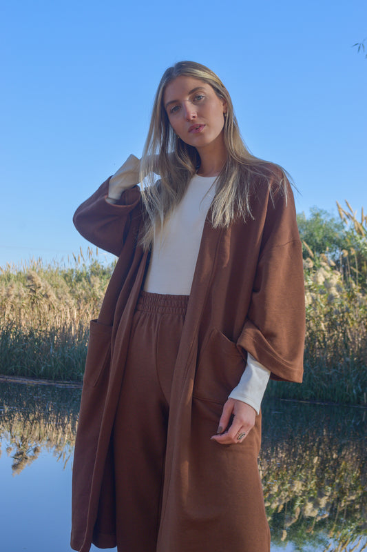 קימונו ארוך בצבע חום שוקולד בד פרנץ טרי רך.