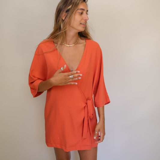 שמלת בריז מעטפת קצרצרה צבע סלמון