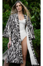 Load image into Gallery viewer, The Kimono zebra
